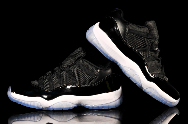 Air Jordan 11 Retro Black Blue