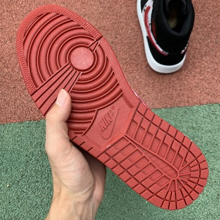 Air Jordan 1 Mid Black Red Pictorial