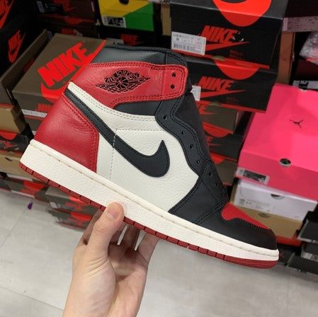 Air Jordan 1 Bred Toe