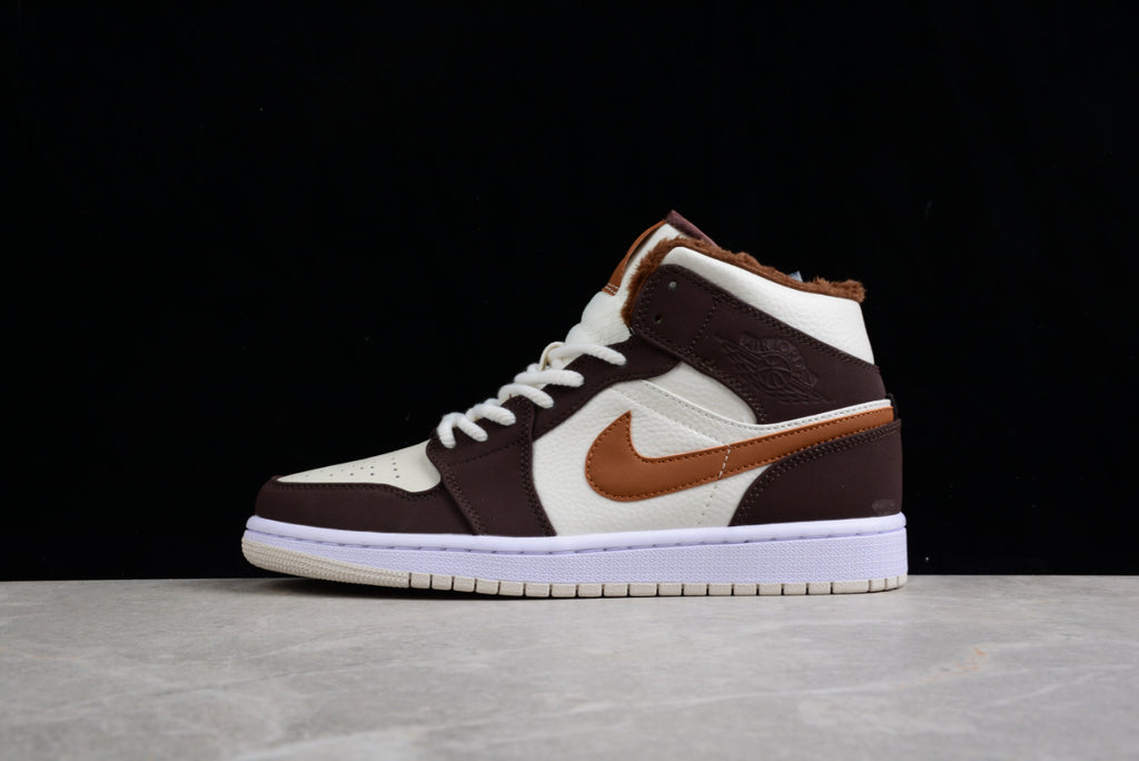 Air Jordan 1 Mid Beige Brown