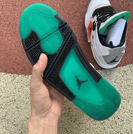 Air Jordan 4 Rasta