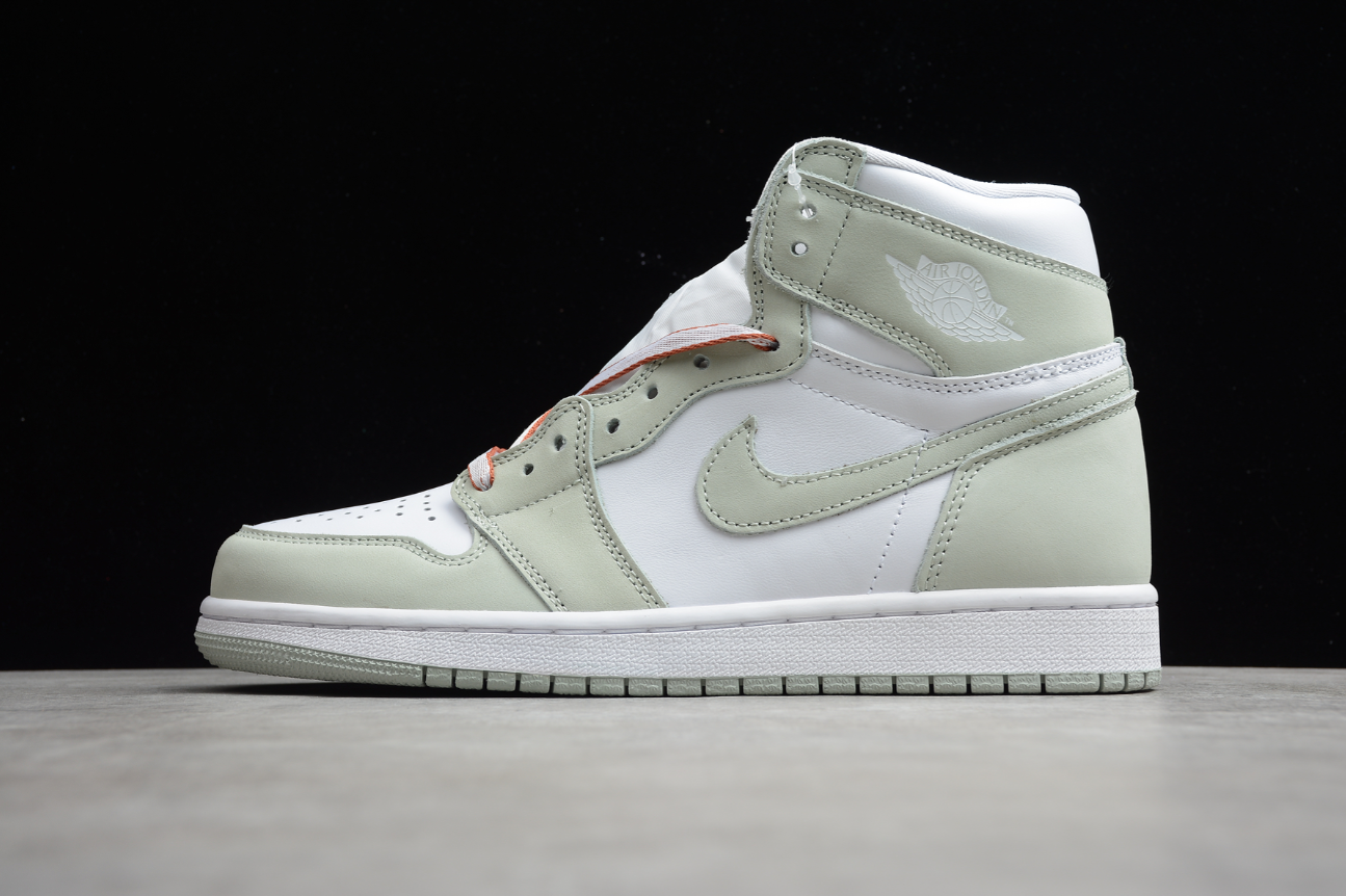Air Jordan 1 Retro High OG “Seafoam”