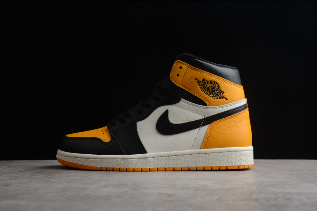 Air Jordan 1 Retro High OG Yellow Toe