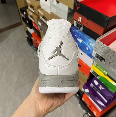 Air Jordan 4 “White Oreo”