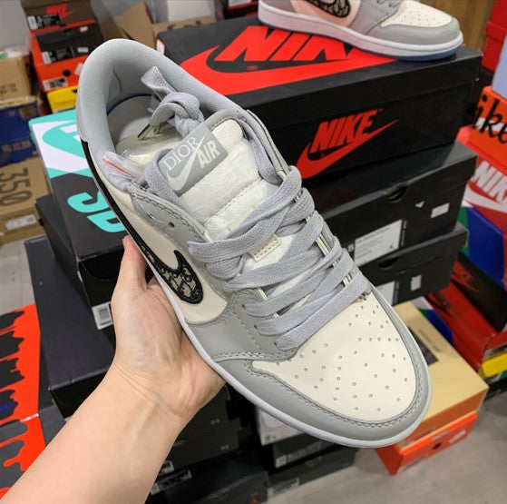 Air Jordan 1 High OG Grey