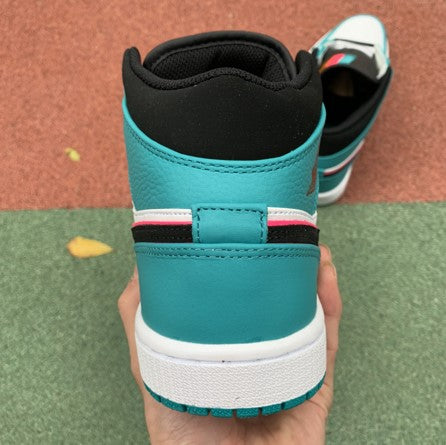 Air Jordan 1 Mid South Coast Beach