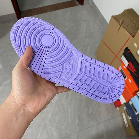 Air Jordan 1 Low SE “Arctic Punch”