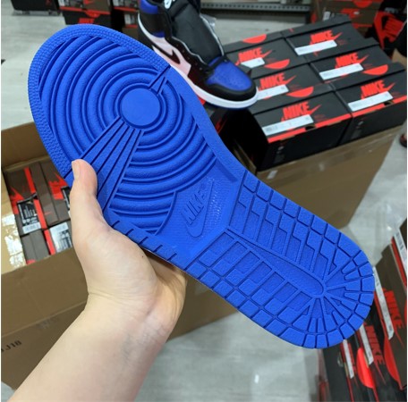 Air Jordan 1 Retro High OG Royal Toe