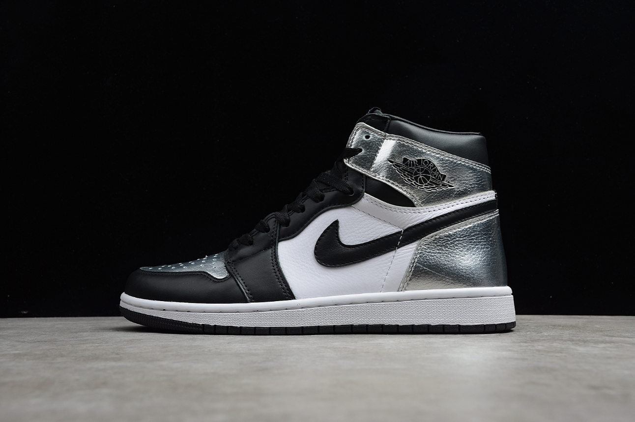 Air Jordan 1 High OG WMNS“ Silver Toe”
