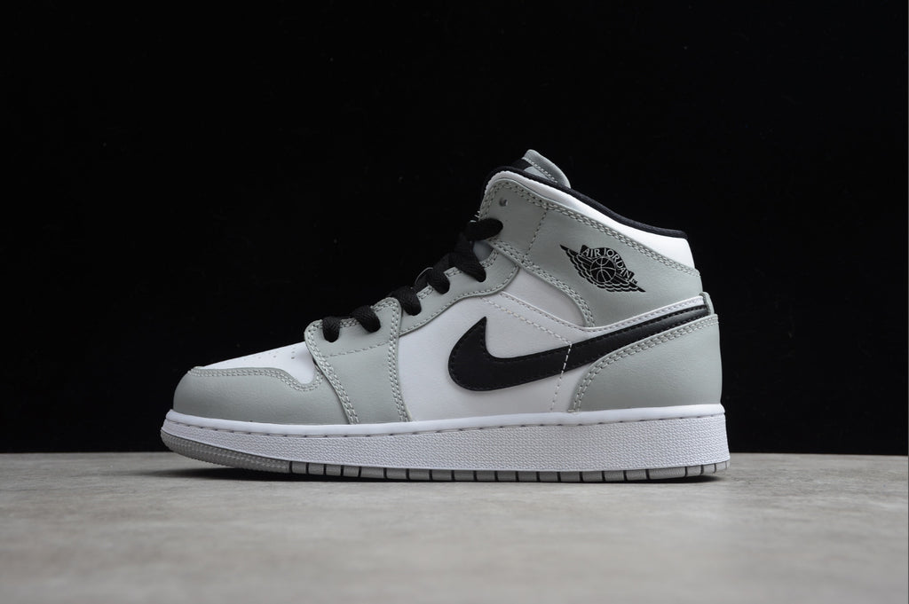 Air Jordan 1 Mid GS 'Light Smoke Grey'