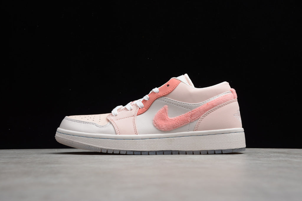 Air Jordan 1 Low Two-Dimensional Valentine's Day
