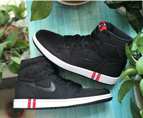 Air Jordan 1 Black