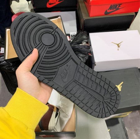 Air Jordan 1 High OG x Travis Scott Brown