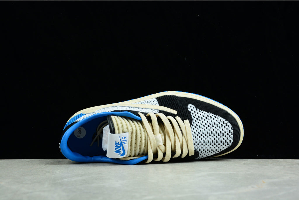 Air Jordan 1 Retro Low Flyknit Royal