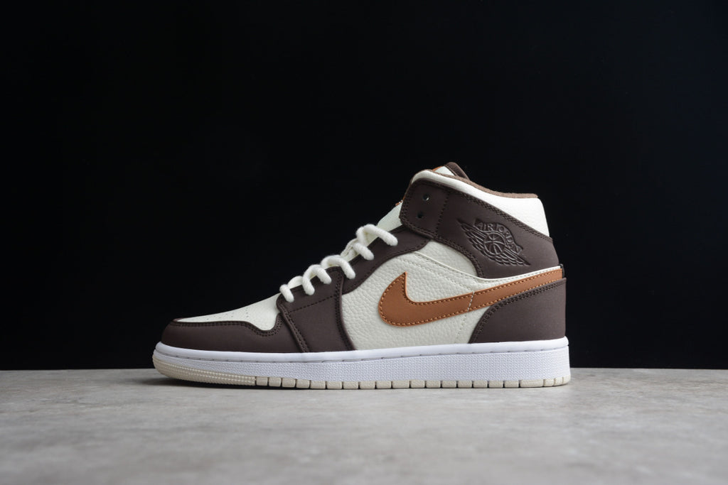 Air Jordan 1 Mid Brown Fleece