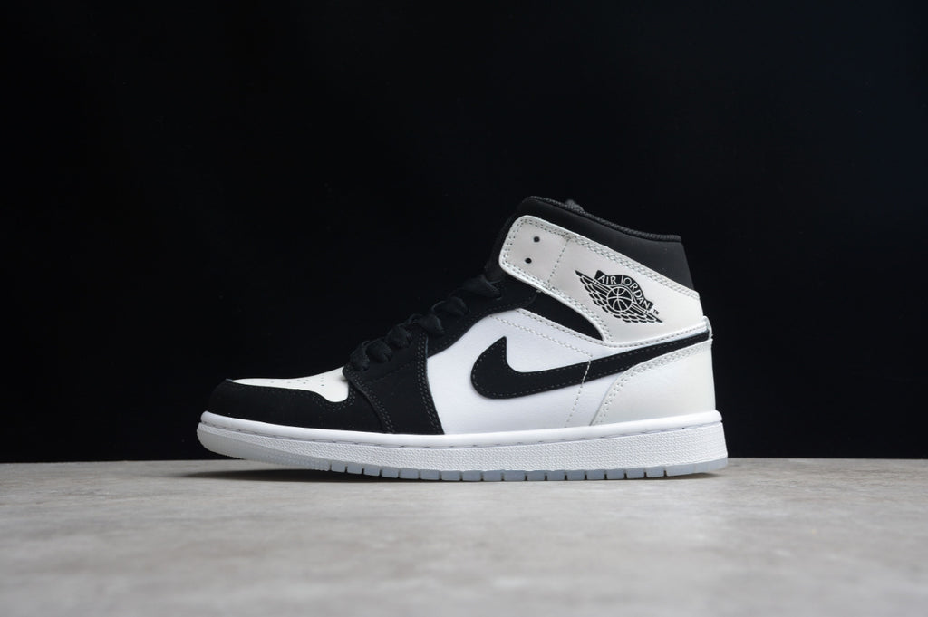 Air Jordan 1 Mid Diamond Shorts