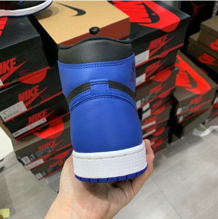 Air Jordan 1 Retro High Royal
