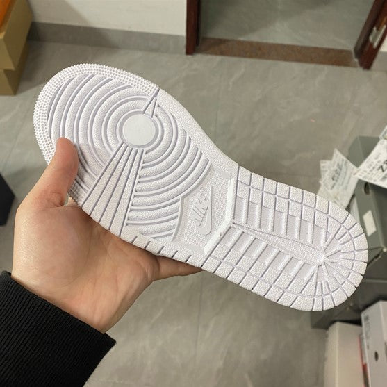 Air Jordan 1 Low “Panda”