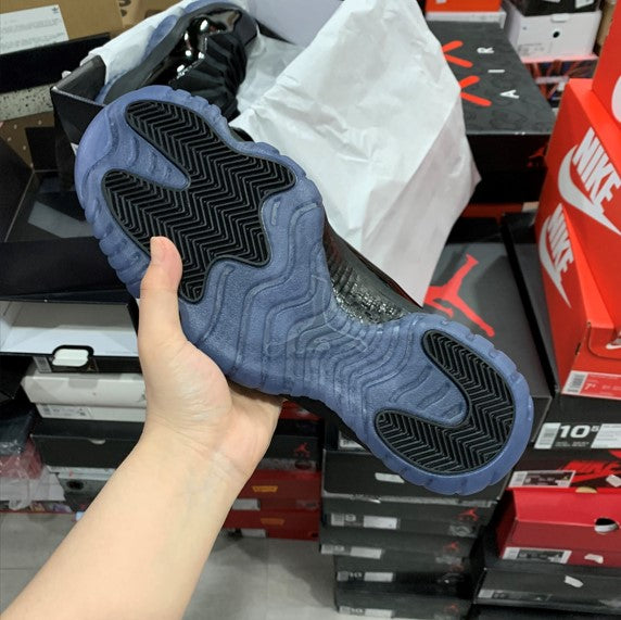 Air Jordan 11 Cap And Gown