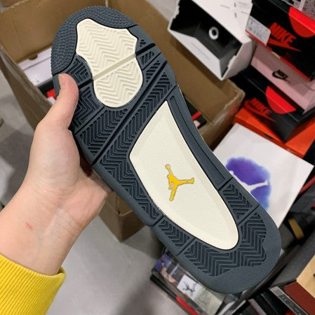 Air Jordan 4 Lightning LS
