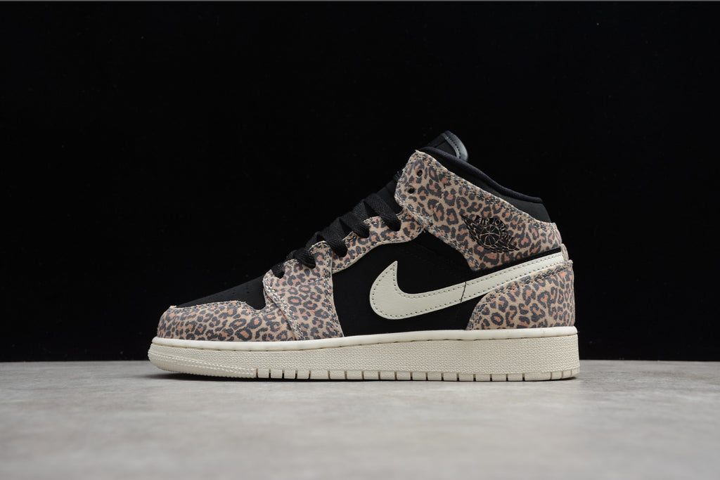 Air Jordan 1 Mid SE Leopard