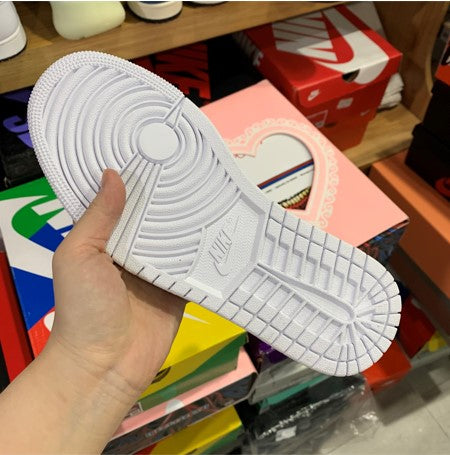 Air Jordan 1 Mid Quilted Plain White