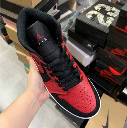 Air Jordan 1 Mid Reverse Black Red