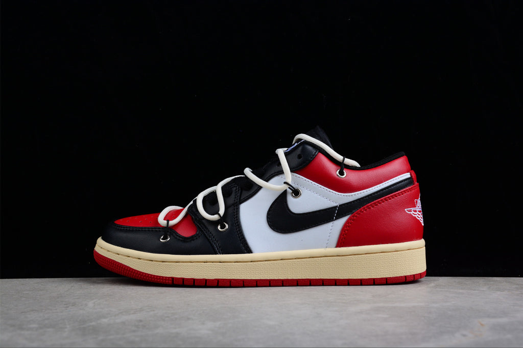 Air Jordan 1 Low Bred Toe