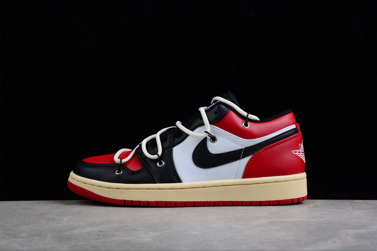 Air Jordan 1 Low Bred Toe