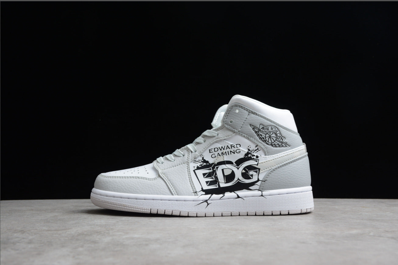 Air Jordan 1 Mid White Grey Camo