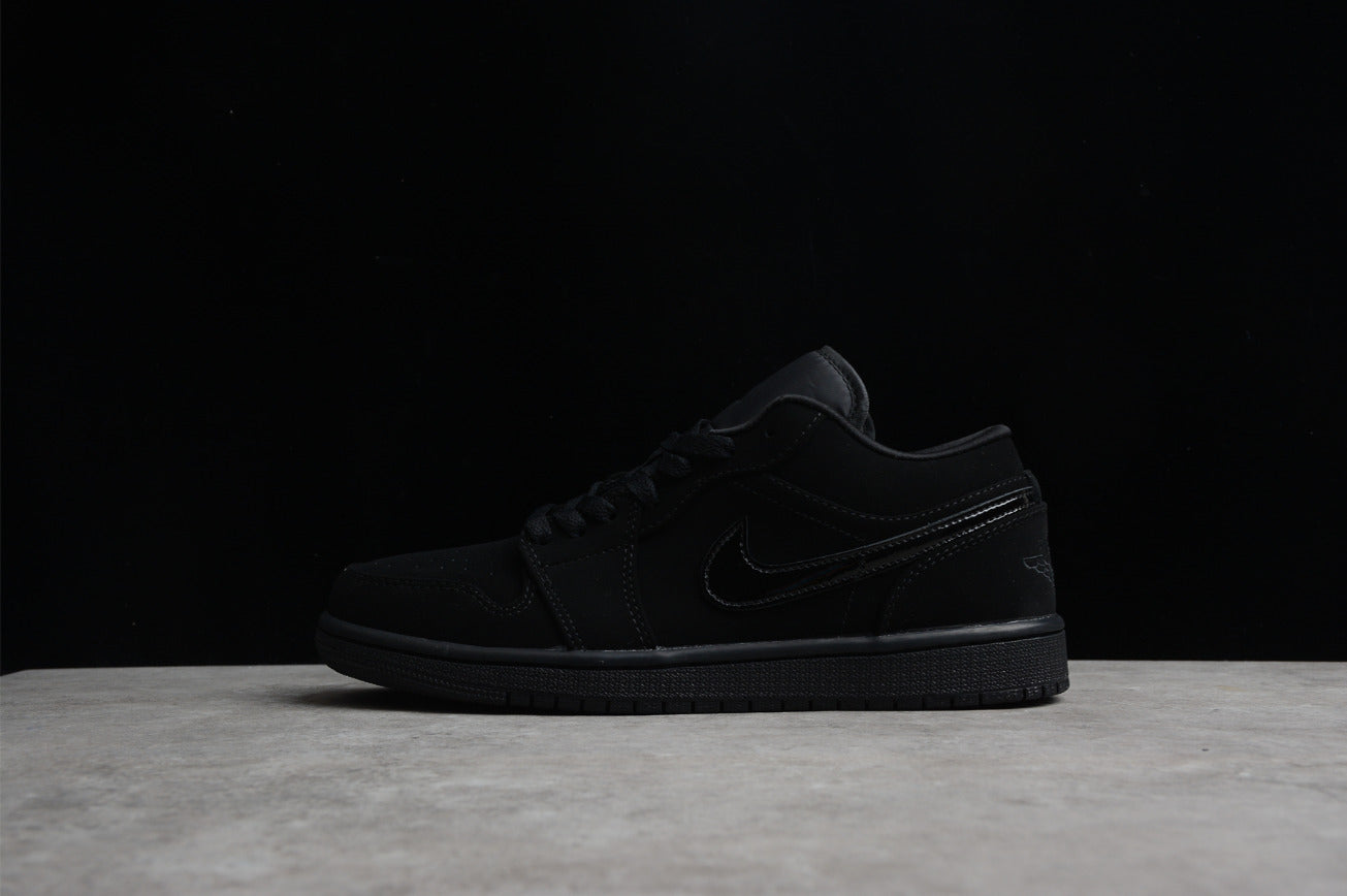 Air Jordan 1 Low Triple Black