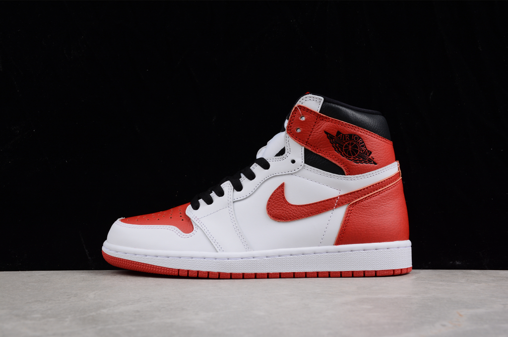 Air Jordan 1 Retro High OG 'Heritage'