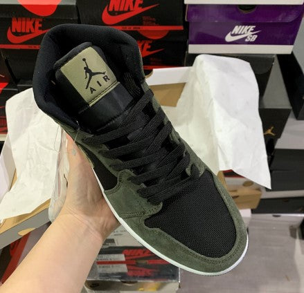 Air Jordan 1 Mid Army Green Style