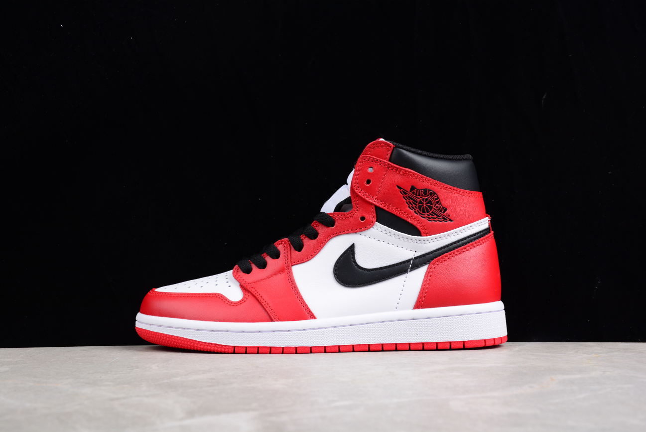 Air Jordan 1 Retro High OG 'Chicago'