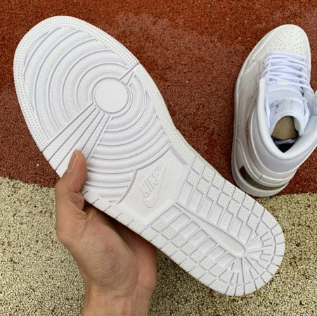 Air Jordan 1 Mid Lightning Hook
