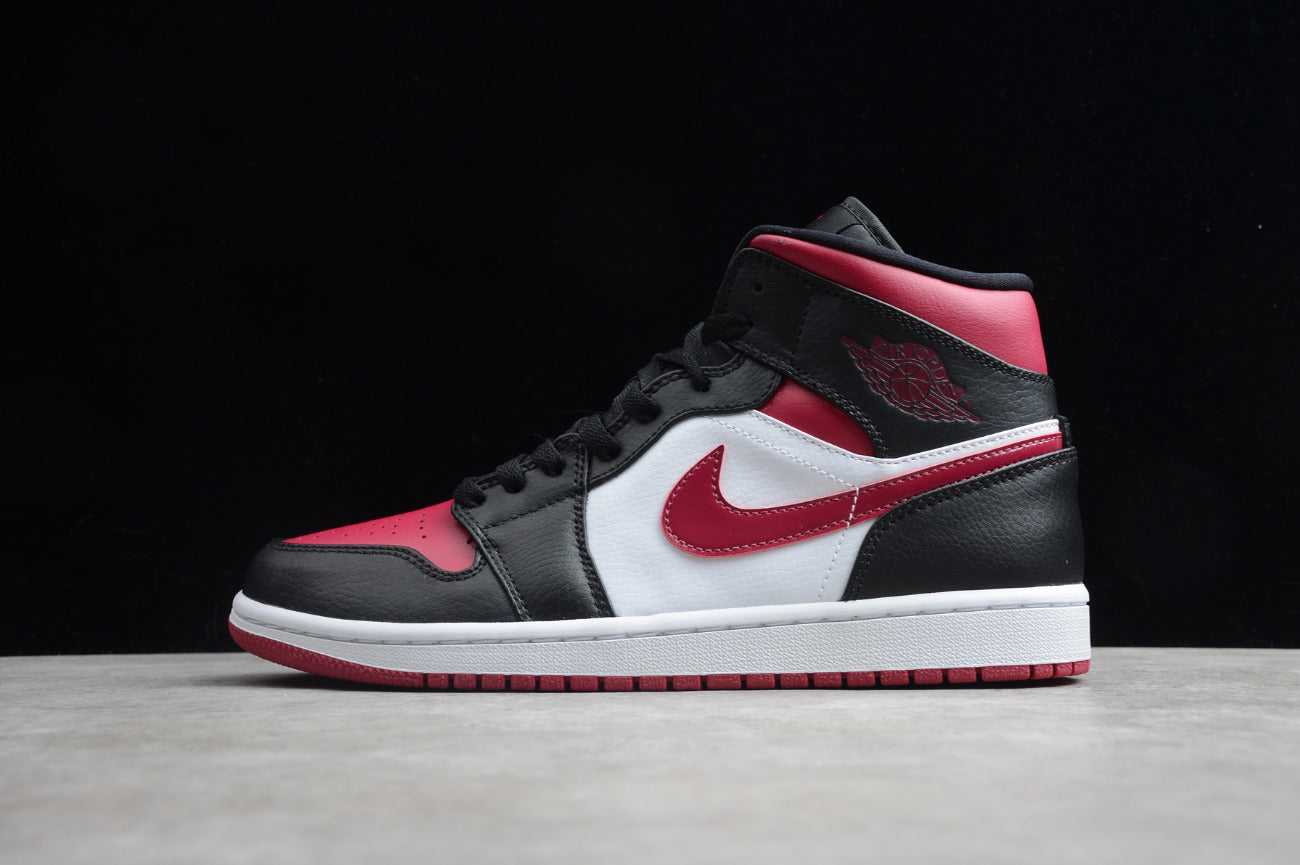 Air Jordan 1 Mid Bred Toe
