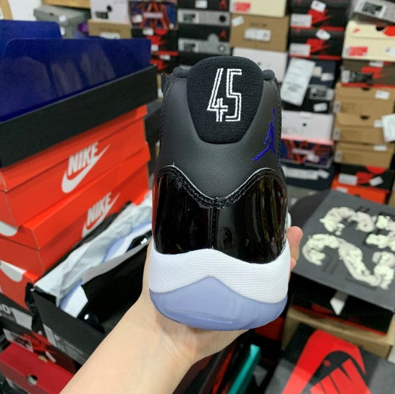 Air Jordan 11 Space Jam