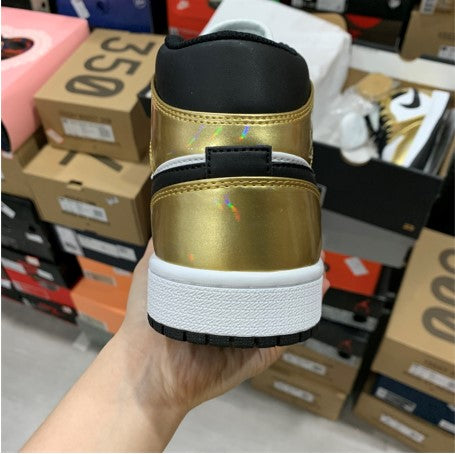 Air Jordan 1 Mid SE Metallic Gold