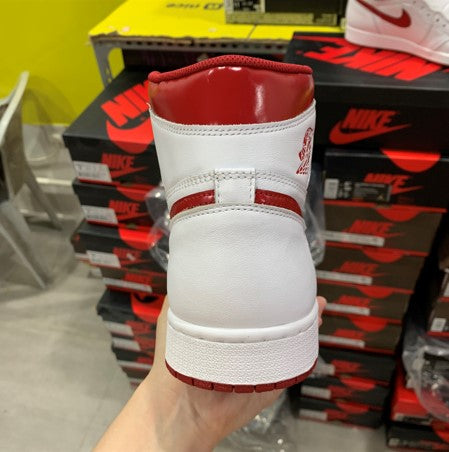 Air Jordan 1 Metallic Red