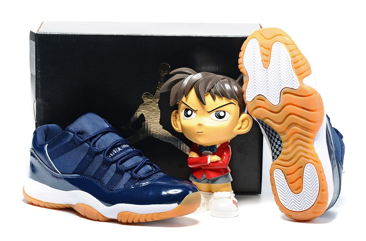 Air Jordan 11 Low Midnight Navy