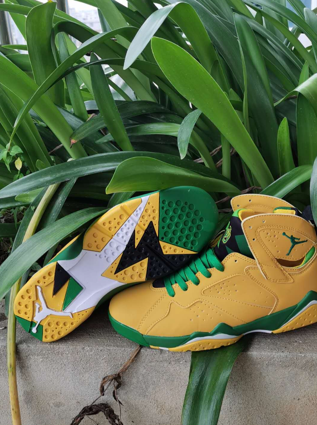Air Jordan 7 Retro 'Oregon Ducks' Yellow Green