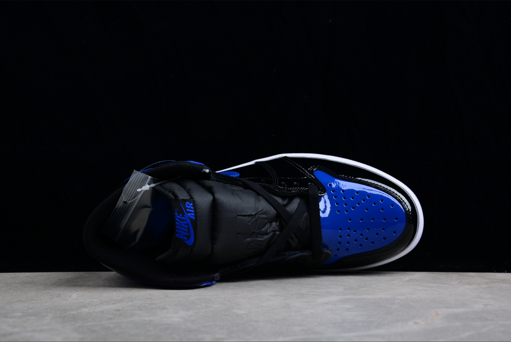Air Jordan 1 High OG 'Patent Royal'