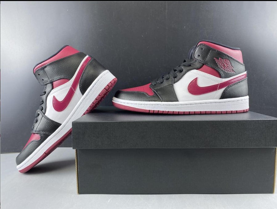 Air Jordan 1 Mid Bred Toe Shoes Sneakers