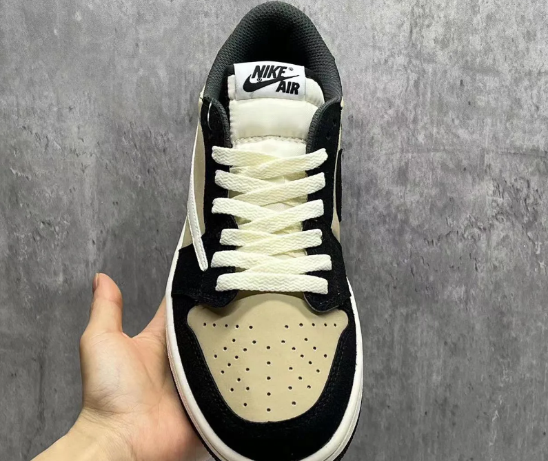 Travis Scott x AJ 1 Low OG Pale Vanilla Shoes Sneakers