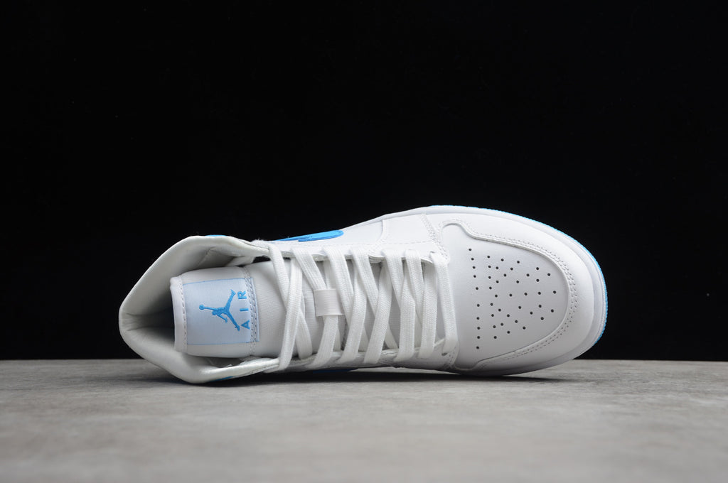 Air Jordan 1 Mid WMNS UNC