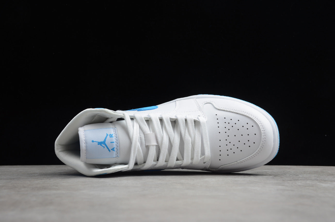 Air Jordan 1 Mid WMNS UNC