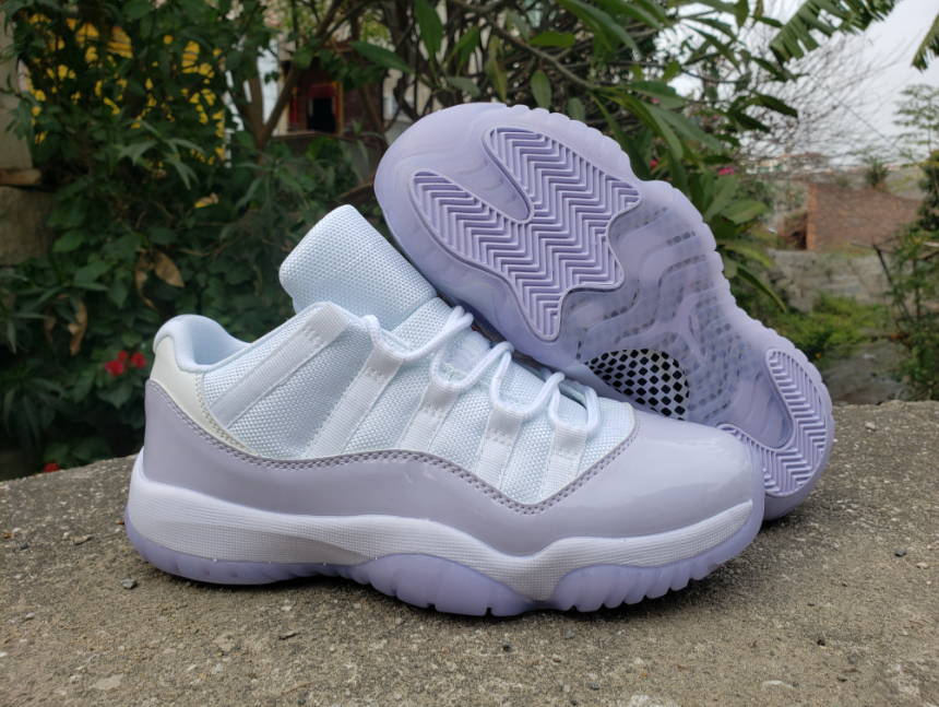 Air Jordan 11 Retro Low 'Pure Violet'
