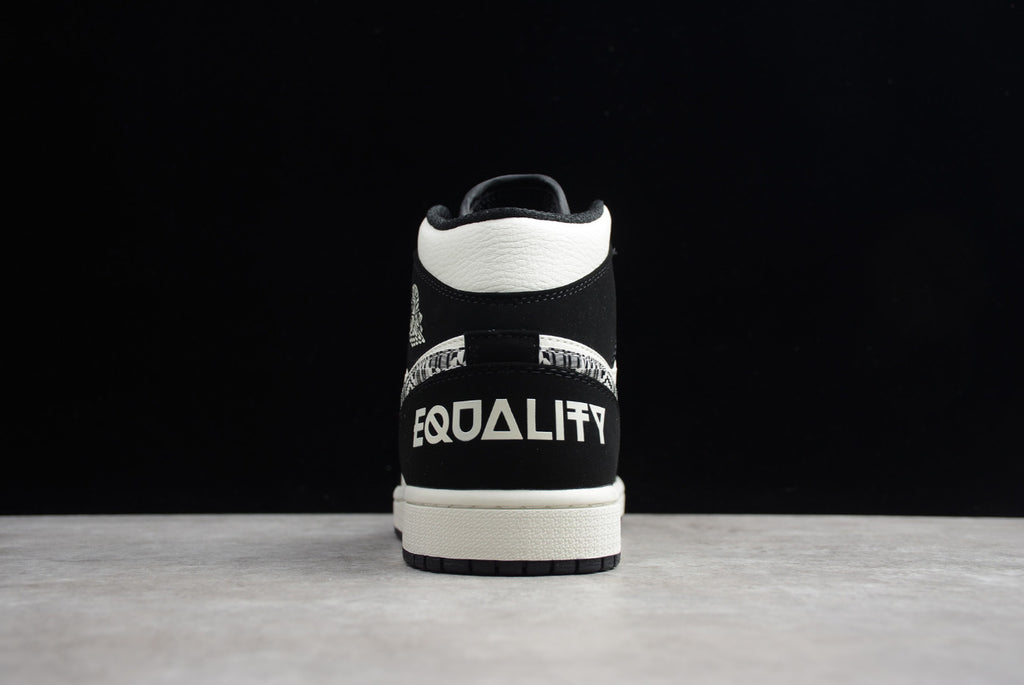 Air Jordan 1 Mid SE Black And White