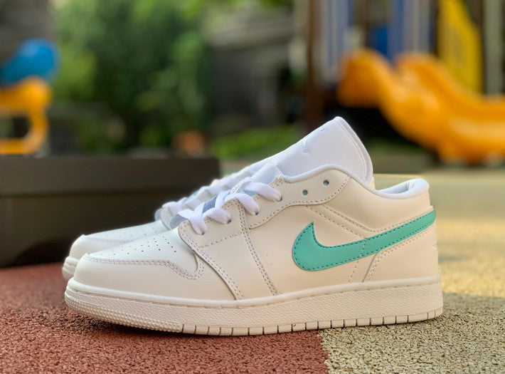 Air Jordan 1 Low GS Four-Color Mandarin Duck