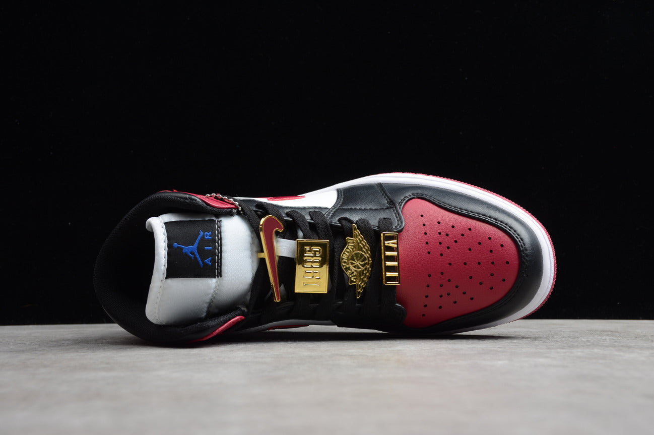 Air Jordan 1 Mid SE 'Gold Pendants'